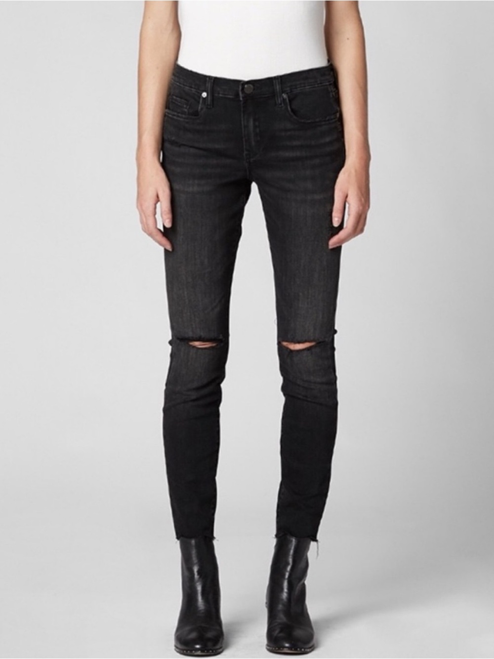 BLANK NYC The Bond Distressed Denim Jeans - Picture 5 of 5
